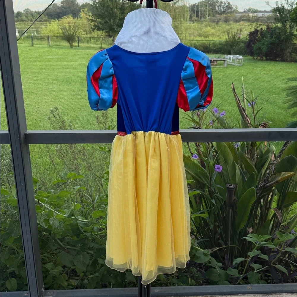 Disney Snow White dress / purse / crown and Barbie size M 7/8 - Picture 8 of 9